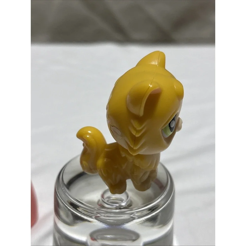 LPS Littlest Pet Shop Rare 2005 First Gen Magnetic Magic Motion Yellow Cat